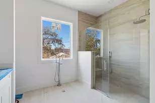 4311 Piney Woods Dr, Houston, TX 77018 - Photo 14