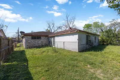 7603 Laura Koppe Road, Houston, TX 77028 - Photo 4