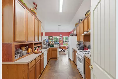 7807 Board Crossing, Conroe, TX 77304 - Photo 16