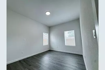 328 Clearwater St #A, Houston, TX 77029 - Photo 8
