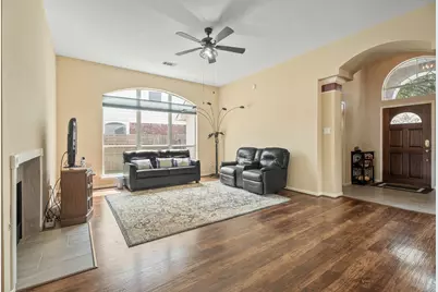 2102 Winding Springs Drive, League City, TX 77573 - Photo 10