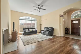 2102 Winding Springs Dr, League City, TX 77573 - Photo 10