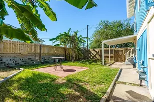 2314 44th St, Galveston, TX 77550 - Photo 10