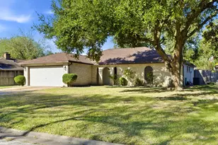 3721 Avenue R, Rosenberg, TX 77471 - Photo 4