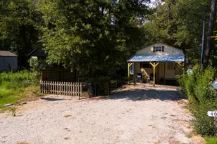 401 Deerfield, Livingston, TX 77351 - Photo 30