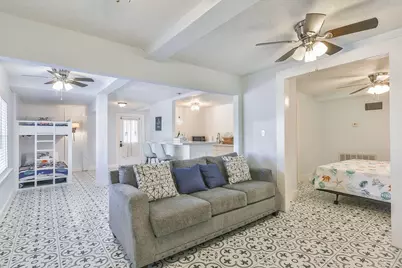 1515 19th Street, Galveston, TX 77550 - Photo 18