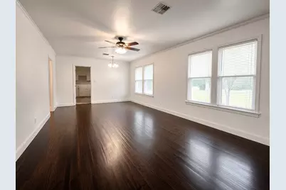 621 Speed Street, Wharton, TX 77488 - Photo 2