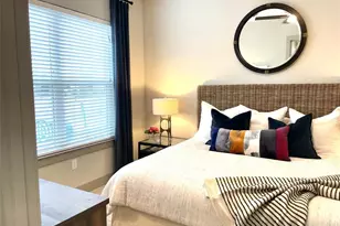 401 W 25th St, Houston, TX 77008 - Photo 8