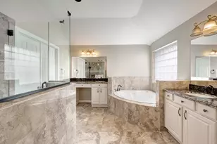 3318 W Dallas St, Houston, TX 77019 - Photo 12