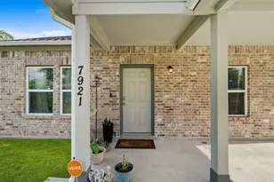 7921 Sparta St, Houston, TX 77028 - Photo 2