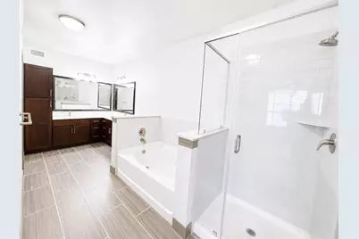2910 Milam St Street #1303, Houston, TX 77006 - Photo 8
