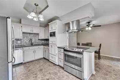 6215 Greenway Forest Lane, Houston, TX 77088 - Photo 16