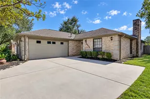 6215 Greenway Forest Ln, Houston, TX 77088 - Photo 4