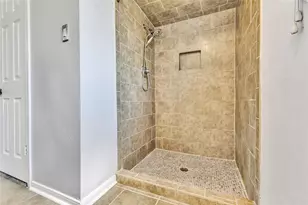6215 Greenway Forest Ln, Houston, TX 77088 - Photo 26
