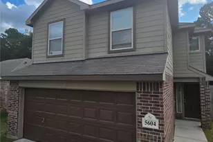 5604 S Buffalo Cir, Willis, TX 77378 - Photo 2