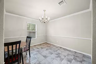 5604 S Buffalo Cir, Willis, TX 77378 - Photo 8