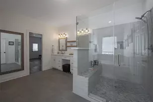 318 Sunset Cir, Tiki Island, TX 77554 - Photo 22