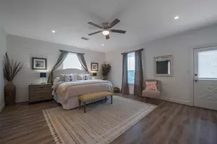 318 Sunset Cir, Tiki Island, TX 77554 - Photo 18