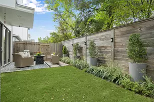 1747 Ojeman Point Ln, Houston, TX 77055 - Photo 22