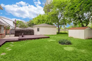 12346 Huntington Venture Dr, Houston, TX 77099 - Photo 32