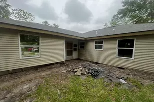 5710 Ridgeway Dr, Houston, TX 77033 - Photo 2