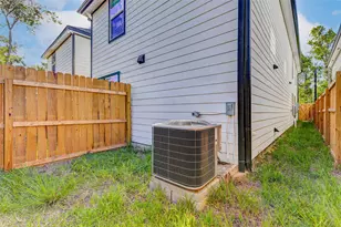 8218 Bigwood St, Houston, TX 77078 - Photo 24