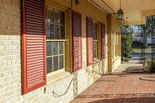 208 West Putnum Ave, Ganado, TX 77962 - Photo 4