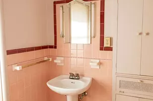 208 West Putnum Ave, Ganado, TX 77962 - Photo 18