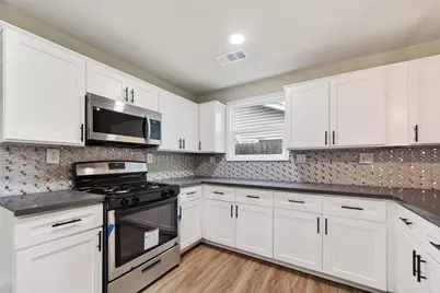 5210 Verdome Lane, Houston, TX 77092 - Photo 14