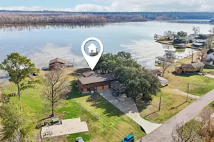94 Lakeview Dr, Huntsville, TX 77320 - Photo 2