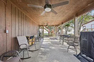 94 Lakeview Dr, Huntsville, TX 77320 - Photo 30