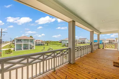 2200 Crab Street, Crystal Beach, TX 77650 - Photo 4