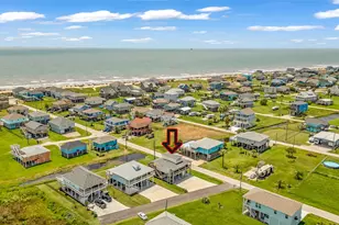 2200 Crab St, Crystal Beach, TX 77650 - Photo 2