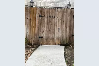 17585 Red Oak Drive #7585, Houston, TX 77090 - Photo 32