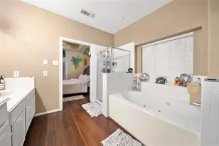 1605 Gatecreek Dr, Pearland, TX 77581 - Photo 8