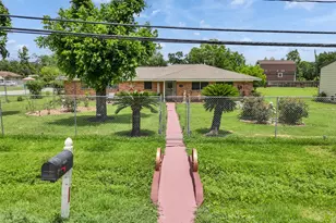 14310 Henry Rd, Houston, TX 77060 - Photo 8