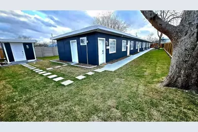 905 E Fayle Street, Baytown, TX 77520 - Photo 1