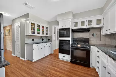 1002 Parkstead Drive, Seabrook, TX 77586 - Photo 8