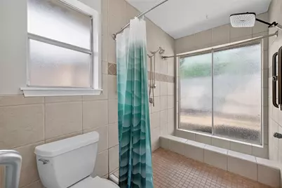 1002 Parkstead Drive, Seabrook, TX 77586 - Photo 18