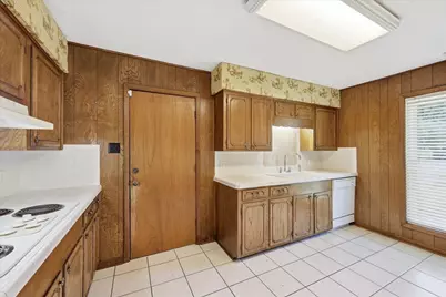 8600 Friartuck Drive, Orange, TX 77632 - Photo 10