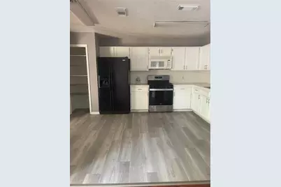6406 Bayou Crest Drive, Houston, TX 77088 - Photo 16