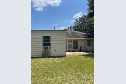 6406 Bayou Crest Drive, Houston, TX 77088 - Photo 18