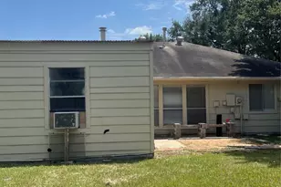 6406 Bayou Crest Dr, Houston, TX 77088 - Photo 18