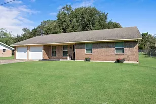 629 Carolyn St, Winnie, TX 77665 - Photo 1