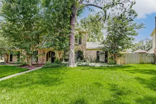 18103 Ravenfield Dr, Houston, TX 77084 - Photo 2