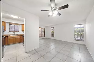 711 Holiday Dr, Galveston, TX 77550 - Photo 4