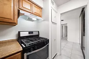 711 Holiday Dr, Galveston, TX 77550 - Photo 6