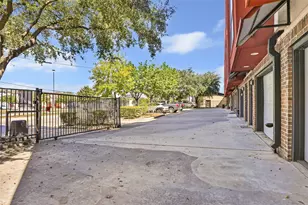 310 S Jensen Dr, Houston, TX 77003 - Photo 6