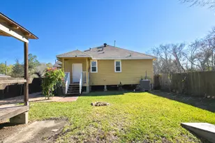 5907 Wedgefield St, Houston, TX 77028 - Photo 22