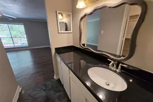5661 Birchmont Dr, Houston, TX 77091 - Photo 22